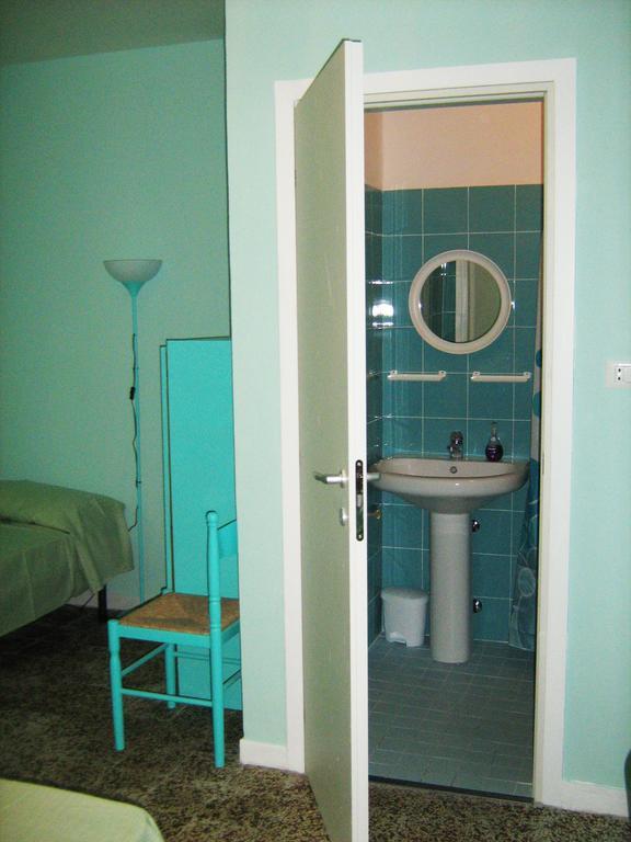 Sirenapop Concept B&B Rivazzurra Di Rimini Room photo