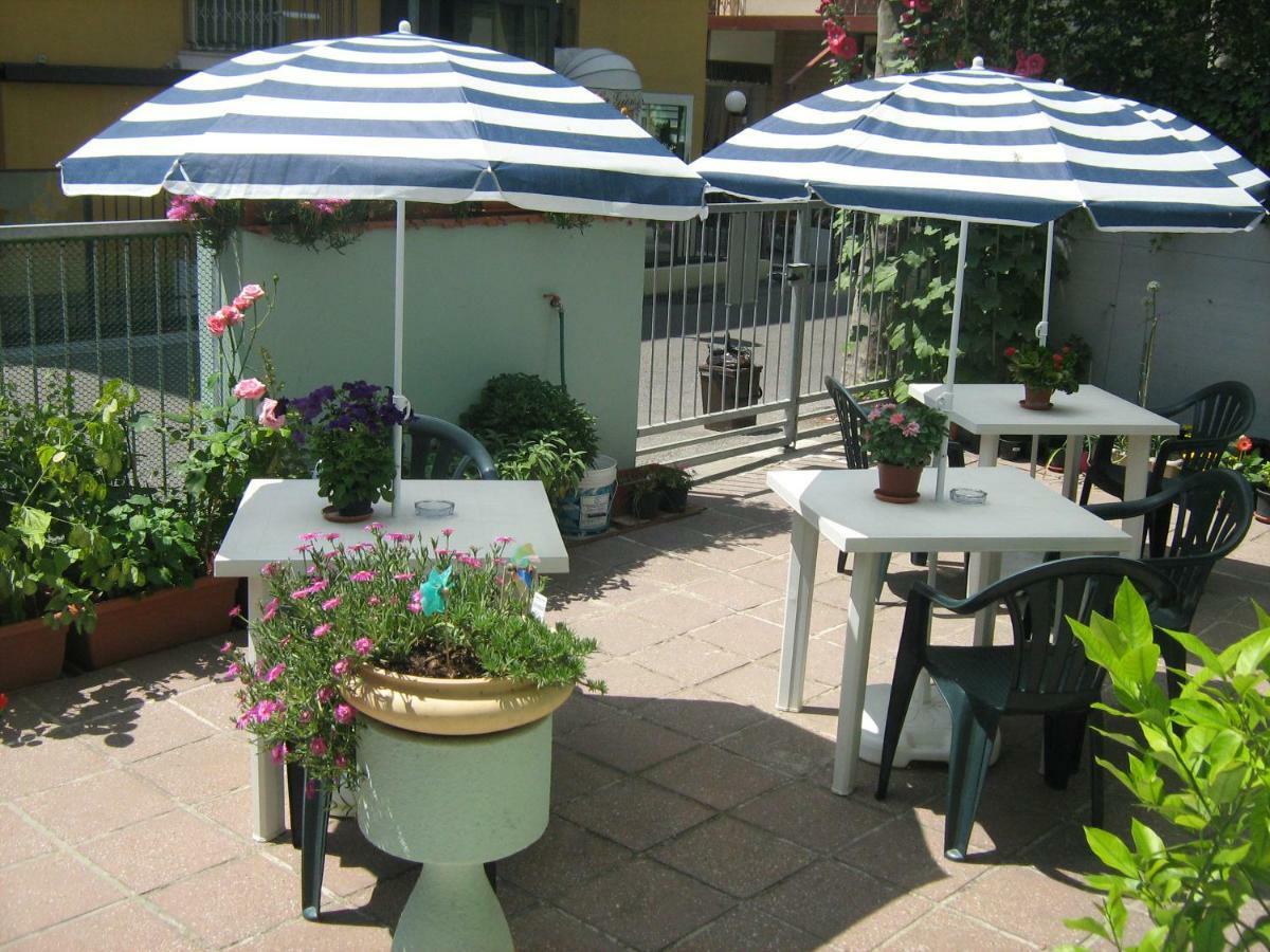 Sirenapop Concept B&B Rivazzurra Di Rimini Exterior photo